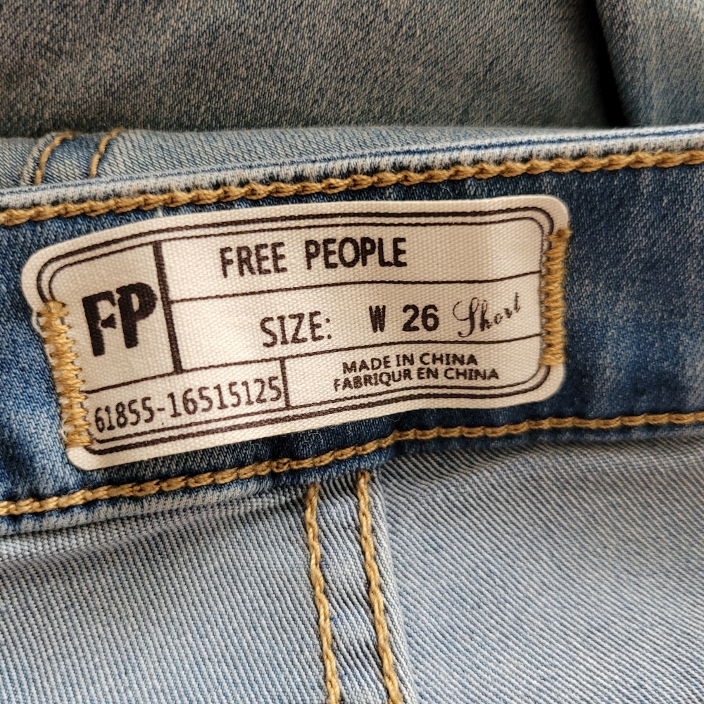 Free People Light Wash Flare Jeans short length - Picture 4 of 11